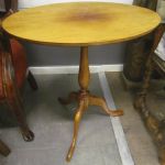 673 2643 PEDESTAL TABLE